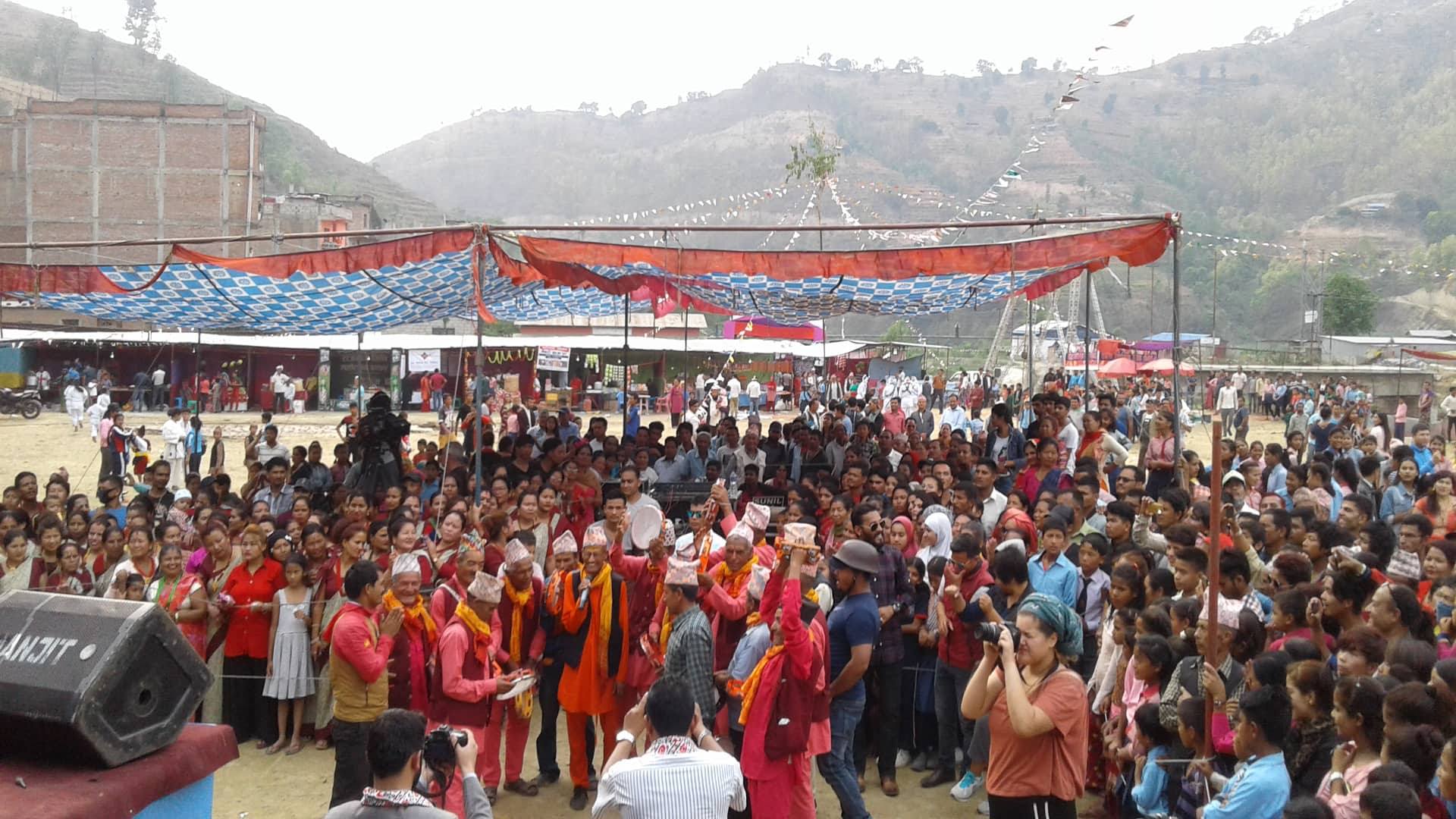सुरु भयाे प्रथम महादेववेसी राजमार्ग मिनि महोत्सब, अाज काे काे अाउदैछन कलाकार ?