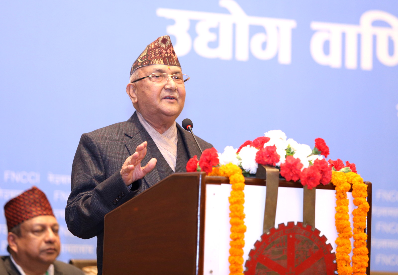 नेपालमा रेल अायाे अायाे : प्रधानमन्त्री अाेली