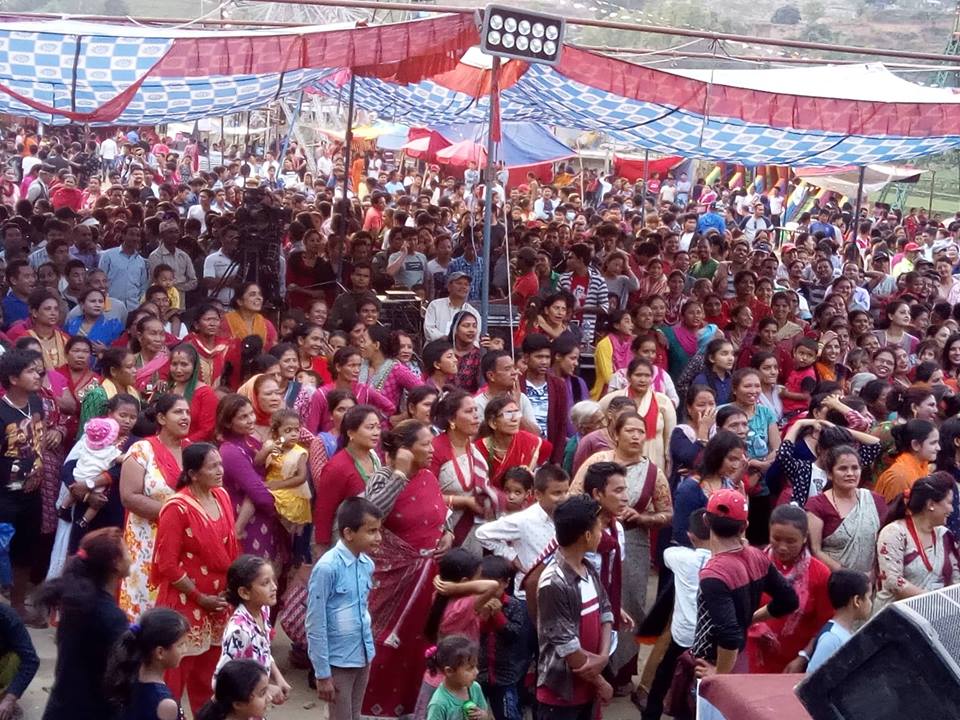 प्रथम महादेबबेसी मिनी महोत्सबमा दर्शकको भिड