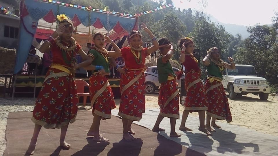 धादिङका विभिन्न विद्यालयहरुमा दशैँको अवसरमा साँस्कृतिक कार्यक्रम सम्पन्न ।