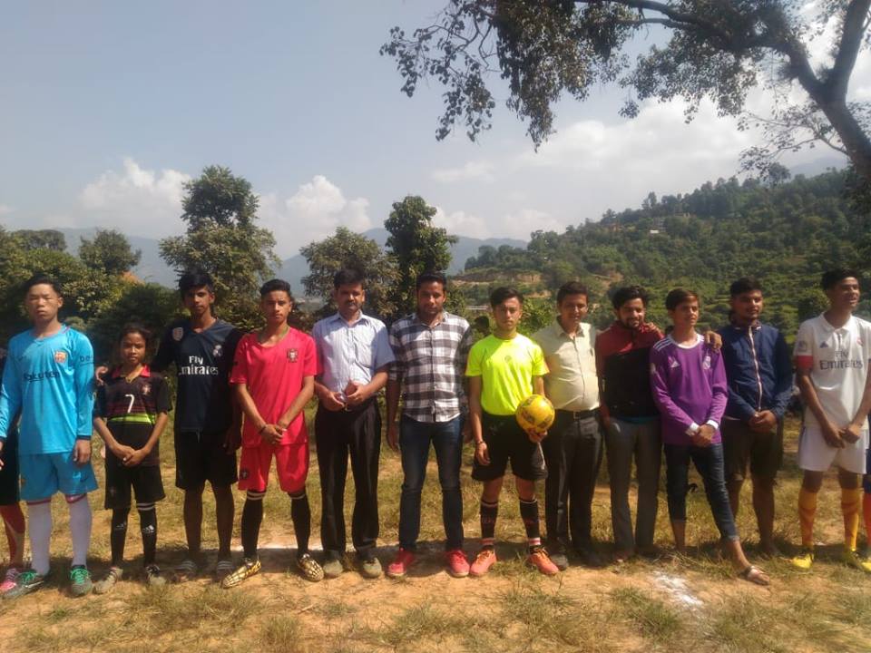 भुवनेश्वरी मा. वि. मा संचालन भइरहेको फुटबल प्रतियोगिता सम्पन्न ।