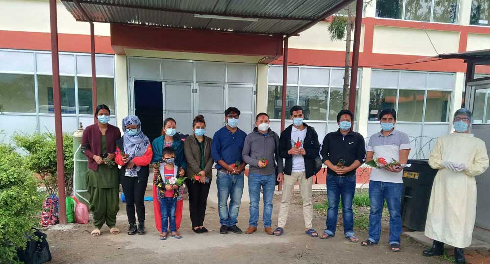 कोरोना संक्रमित धादिङ थाक्रेका  ४१ वर्षीय पुरूष डिस्चार्ज