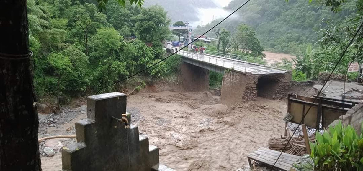 पानी नराेकिएसम्म अवरुद्ध सडक नखुल्ने, अनावश्यक यात्रा नगर्न आग्रह