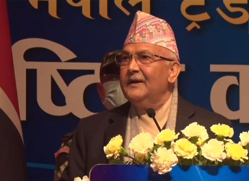 प्रचण्ड-माधवलाई संकेत गर्दै ओलीले भने- पिलो निचोरिएपछि आनन्द भएको छ