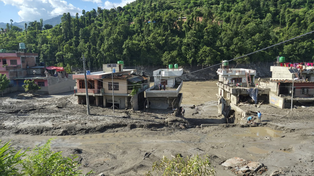 भोटेकोशी बाढीमा ज्यान गुमाएकाको सम्मानमा आज राष्ट्रिय शोक, राष्ट्रिय झण्डा आधा झुकाइने