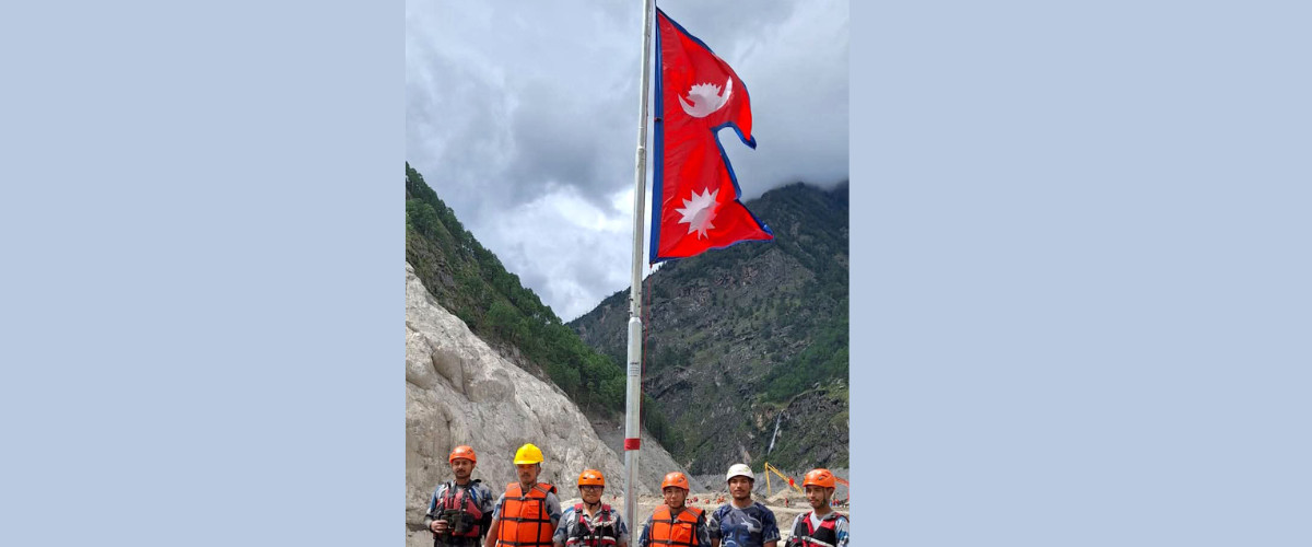 रसुवाको टिमुरेस्थित सिमानामा नेपालको झन्डा राखियो